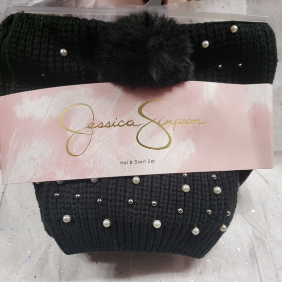 NWT JESSICA SIMPSON BLACK โHAT & SCARF SET - Picture 7 of 8